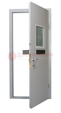 Белая металлическая дверь в кассу ДКС-1 в Тихвине
