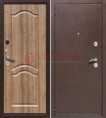 Коричневая железная дверь с порошковым окрасом ДП-191 в Тихвине