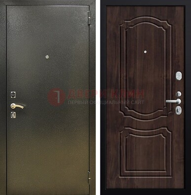 Темно-серая железная дверь с порошковым покрытием и коричневой МДФ ДП-288 в Тихвине