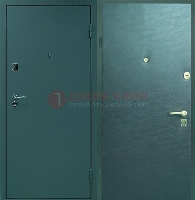 Зеленая стальная дверь с порошковым покрытием ДП-93 в Тихвине