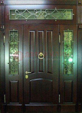 Стальная парадная дверь со стеклом и ковкой ДПР-18 для деревянного дома в Тихвине