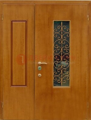 Входная дверь Дверь со вставками из стекла и ковки ДПР-20 в холл в Тихвине