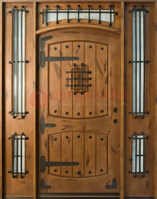 Парадная дверь с коваными элементами ДПР-68 в коттедж в Тихвине