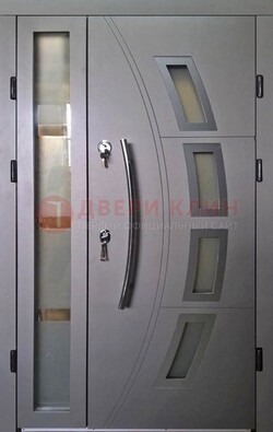 Серая железная дверь для дома со стеклом ДС-17 в Тихвине