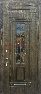 Зеленая входная дверь со стеклом и ковкой ДСК-67 в Тихвине