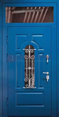 Синяя железная филенчатая дверь со стеклом и ковкой ДСК-97 в Тихвине